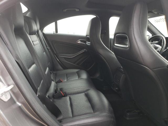 MERCEDES-BENZ CLA 250 2015