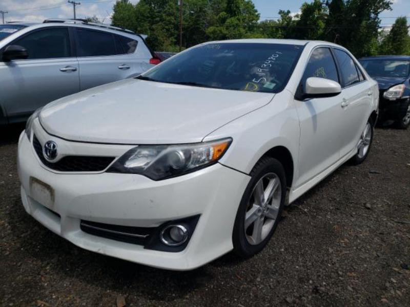 TOYOTA CAMRY L 2014