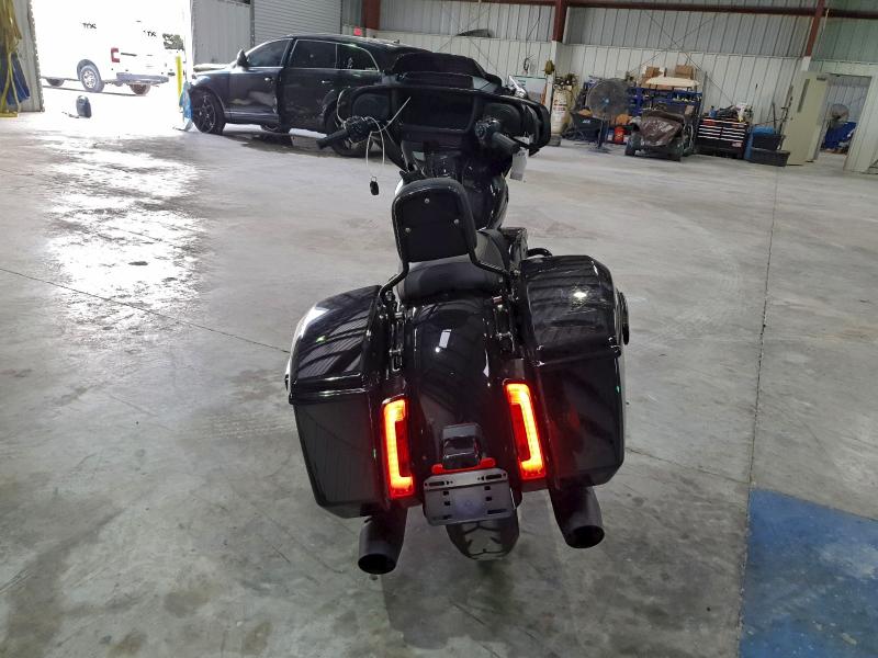 HARLEY-DAVIDSON FLHX 2025