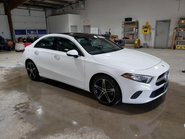 MERCEDES-BENZ A 220 2019