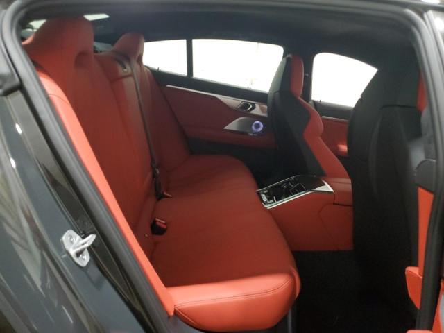 BMW M8 2025