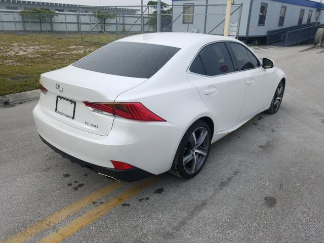 LEXUS IS 300 2019