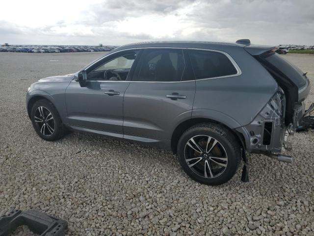 VOLVO XC60 T5 MOMENTUM 2021