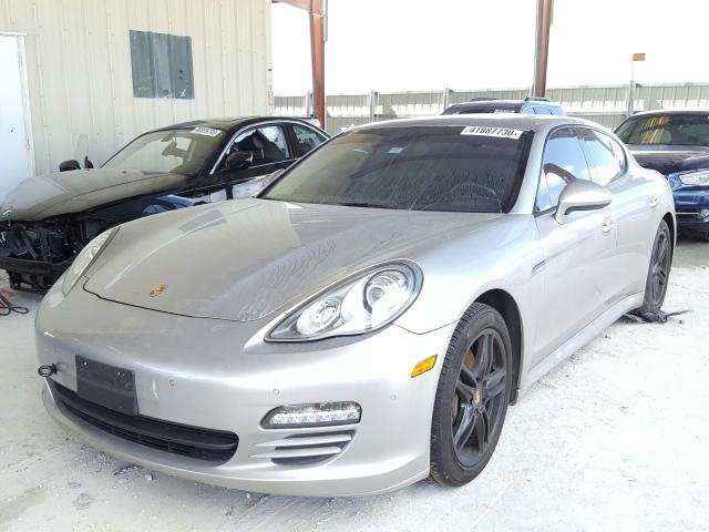 PORSCHE PANAMERA 2 2012