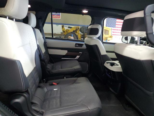 TOYOTA SEQUOIA SR5 2024