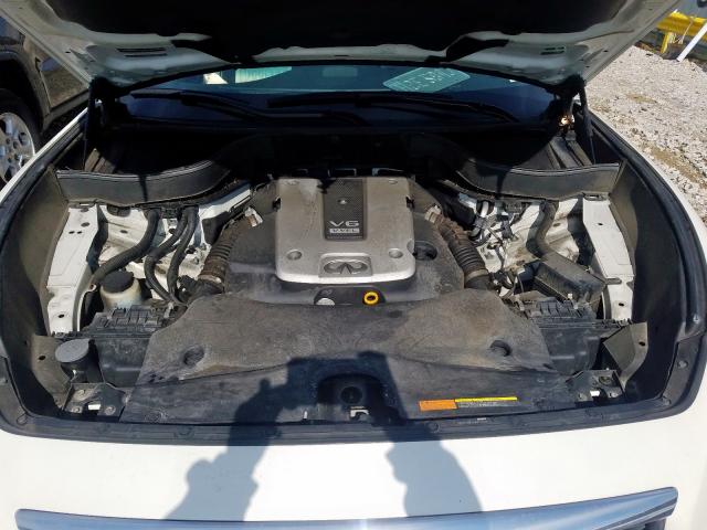 INFINITI QX70 2017