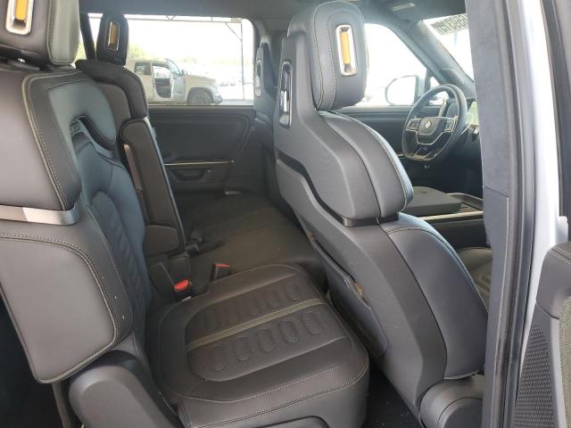 RIVIAN R1S ADVENTURE 2025