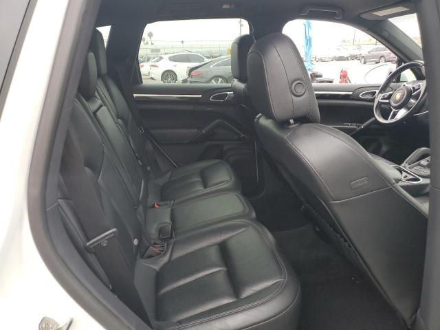 PORSCHE CAYENNE 2018
