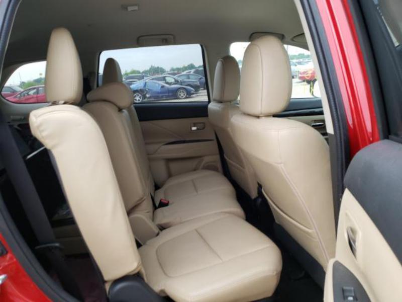 MITSUBISHI OUTLANDER SE 2016
