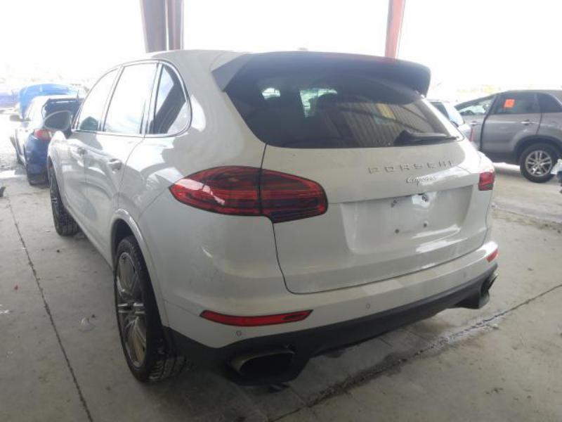 PORSCHE CAYENNE 2018