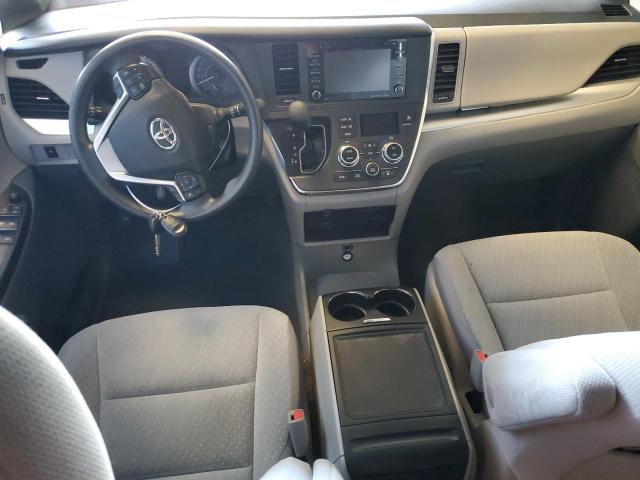 TOYOTA SIENNA LE 2019
