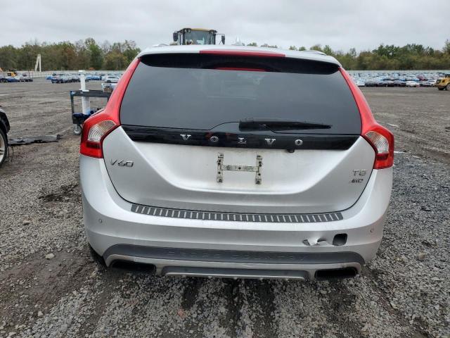 VOLVO V60 CROSS COUNTRY PREMIER 2015