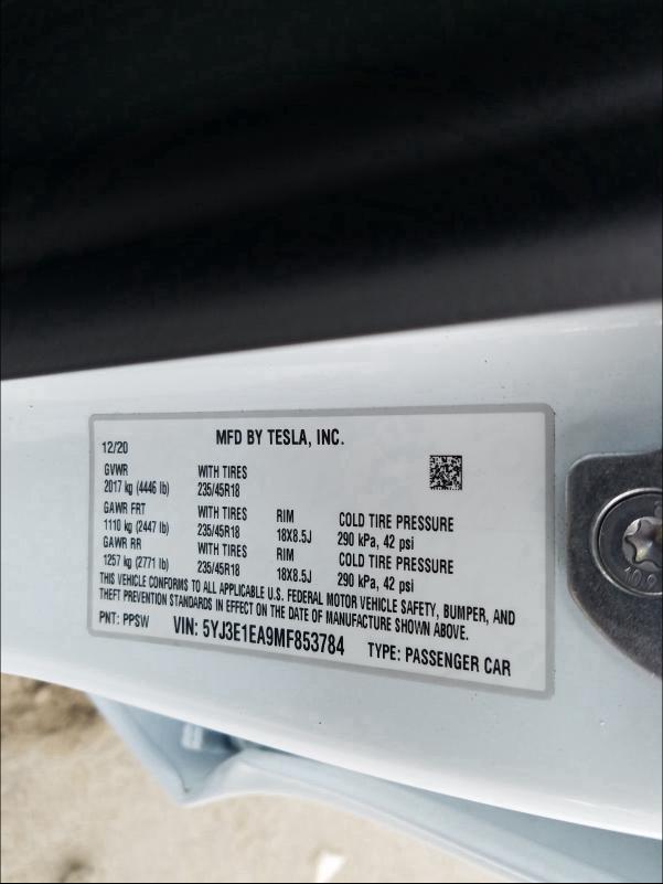 TESLA MODEL 3 2021
