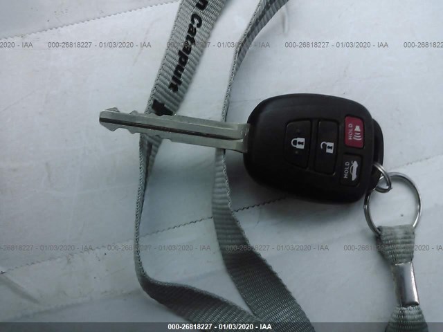 TOYOTA CAMRY 2016