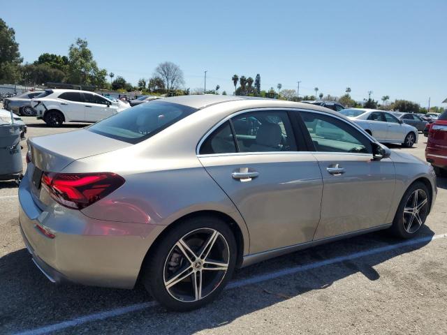 MERCEDES-BENZ A 220 2019