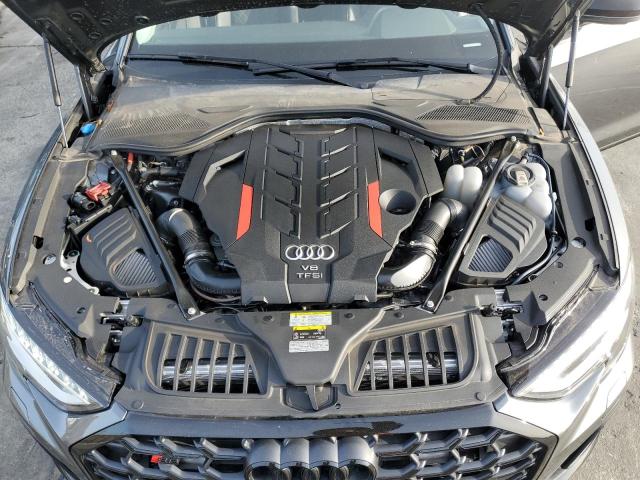 AUDI S8 2022