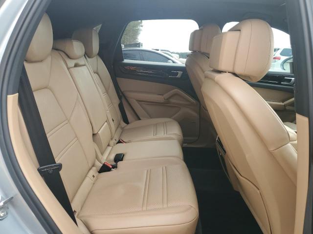 PORSCHE CAYENNE 2020