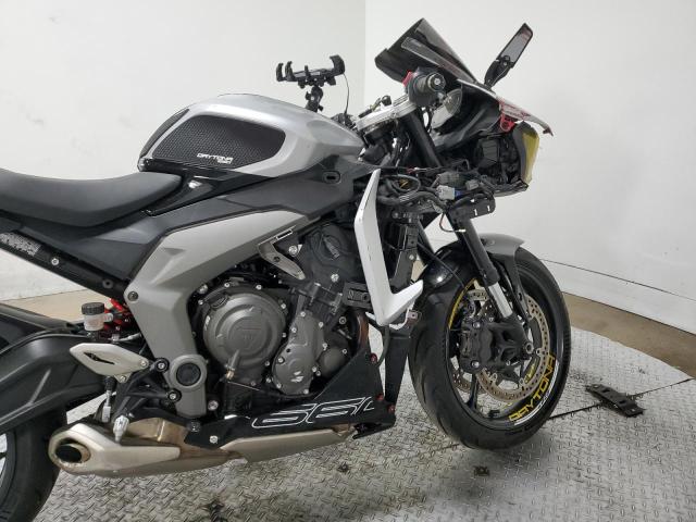TRIUMPH DAYTONA 660 2025