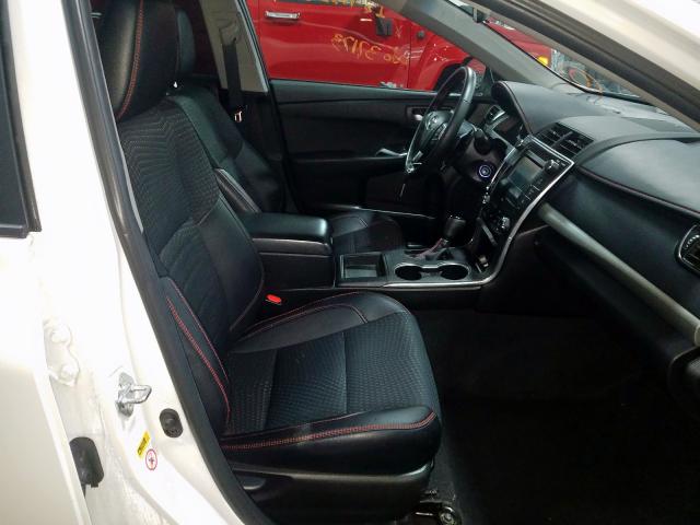TOYOTA CAMRY LE 2015