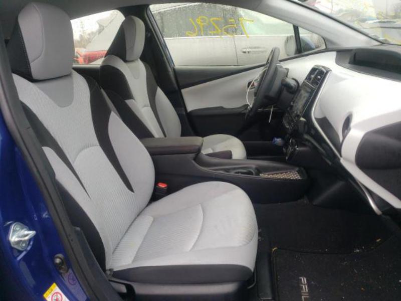 TOYOTA PRIUS 2016