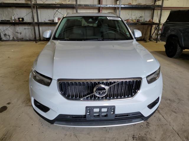 VOLVO XC40 T5 MOMENTUM 2021