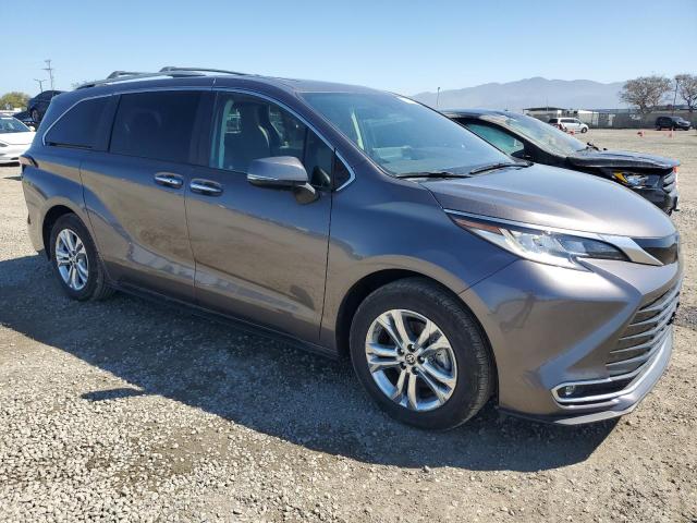 TOYOTA SIENNA LIMITED 2023