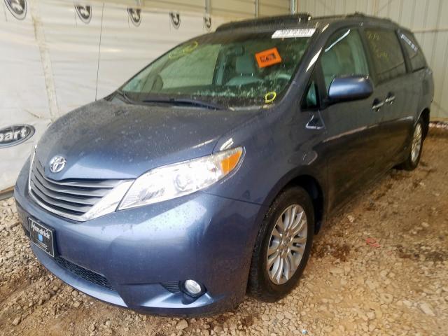 TOYOTA SIENNA XLE 2014