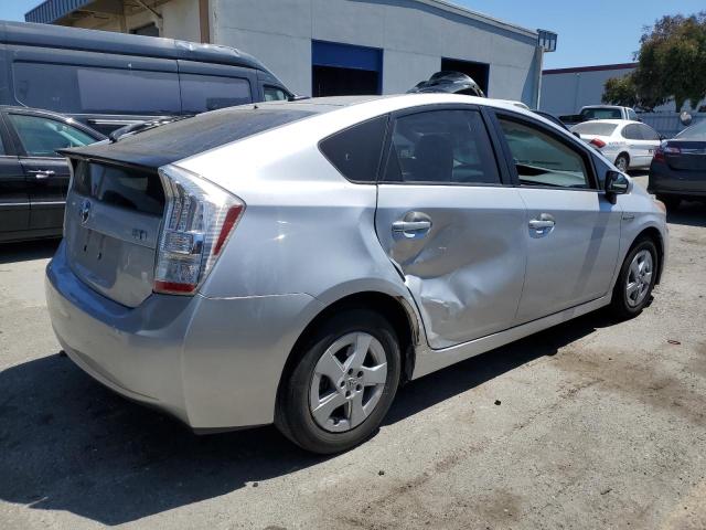 TOYOTA PRIUS 2011