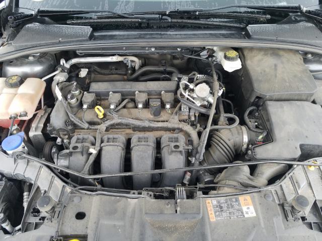 FORD FOCUS SE 2017
