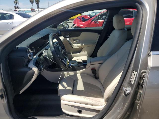 MERCEDES-BENZ A 220 2019