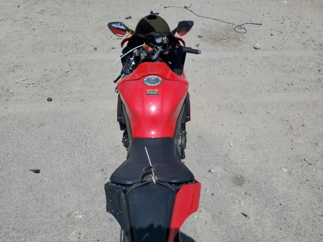YAMAHA YZFR1 2019