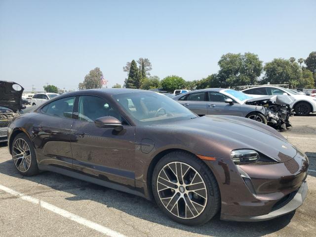 PORSCHE TAYCAN 2022