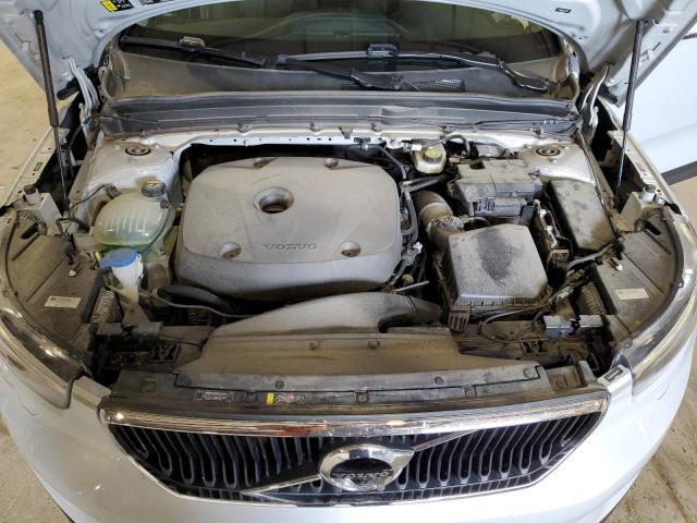 VOLVO XC40 T5 MOMENTUM 2021