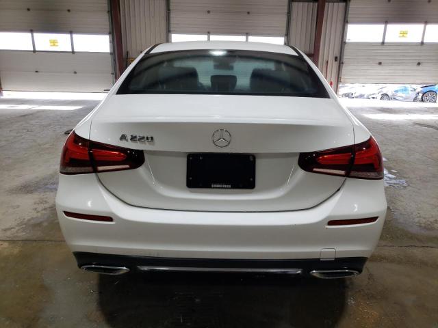 MERCEDES-BENZ A 220 2019