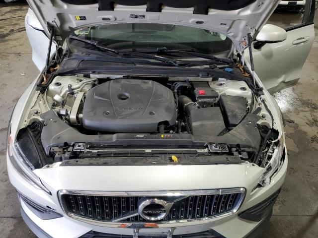 VOLVO V60 CROSS COUNTRY T5 MOMENTUM 2019