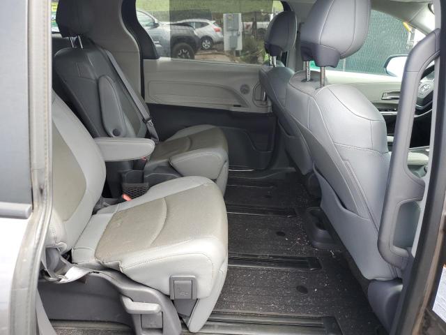 TOYOTA SIENNA LIMITED 2021