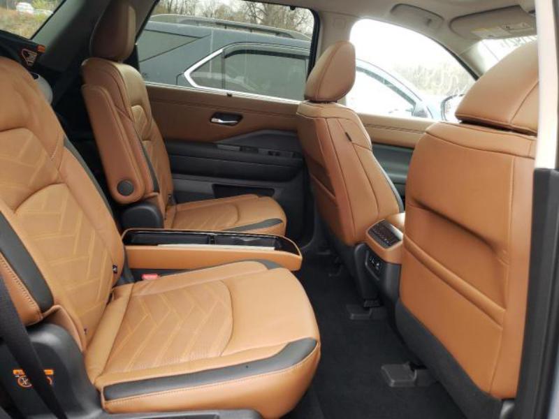 NISSAN PATHFINDER PLATINUM 2021