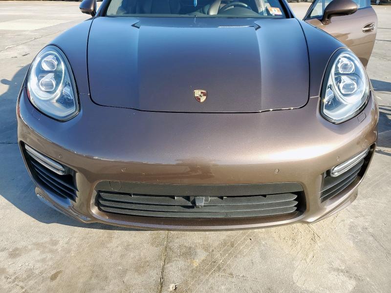 PORSCHE PANAMERA GTS 2016