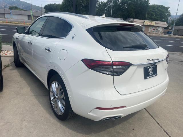 MASERATI LEVANTE BASE 2022
