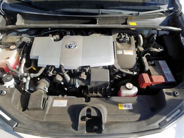 TOYOTA PRIUS 2017