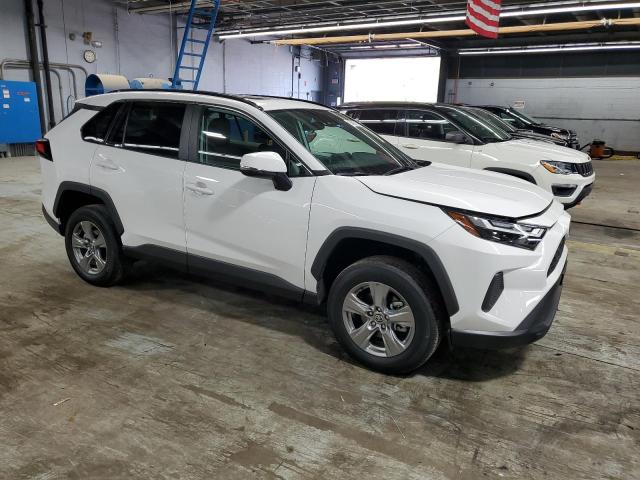 TOYOTA RAV4 XLE 2024