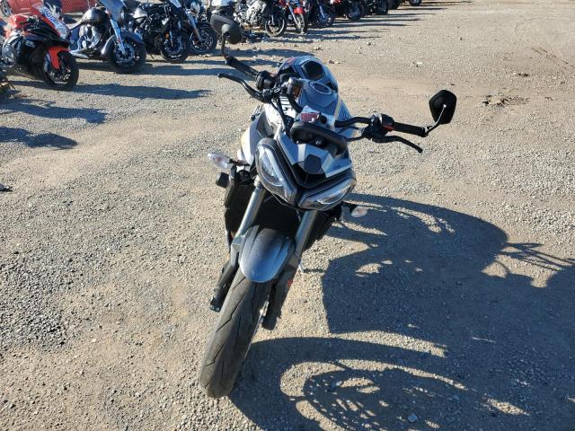 TRIUMPH STREET TRIPLE 765 RS 2024