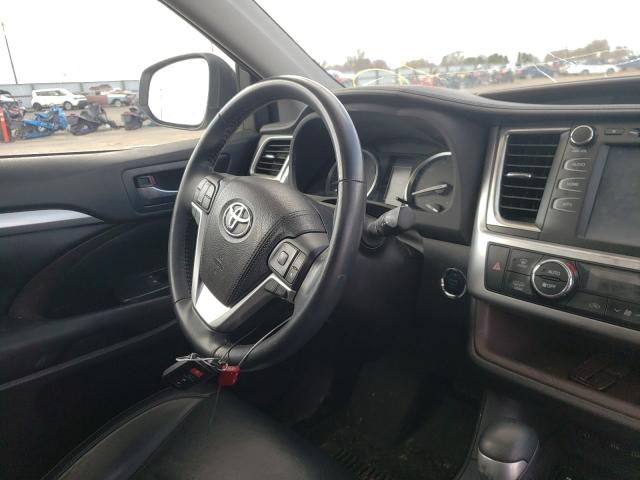 TOYOTA HIGHLANDER SE 2018