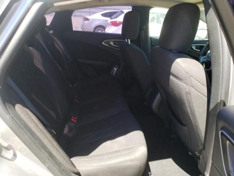 CHRYSLER 200 LIMITED 2015