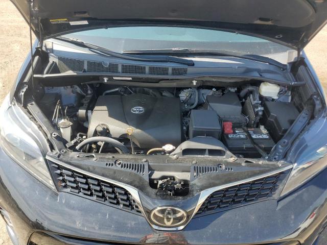 TOYOTA SIENNA SE 2020