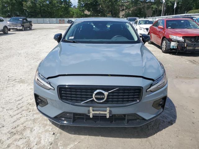 VOLVO S60 B5 MOMENTUM 2022