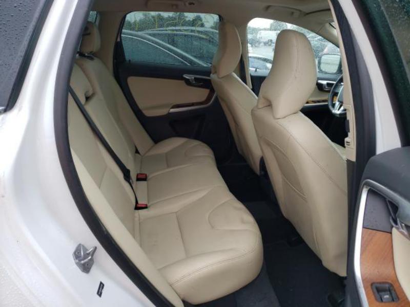 2017 VOLVO XC60 T6 INSCRIPTION
