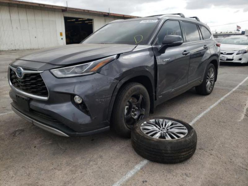 TOYOTA HIGHLANDER HYBRID PLATINUM 2021