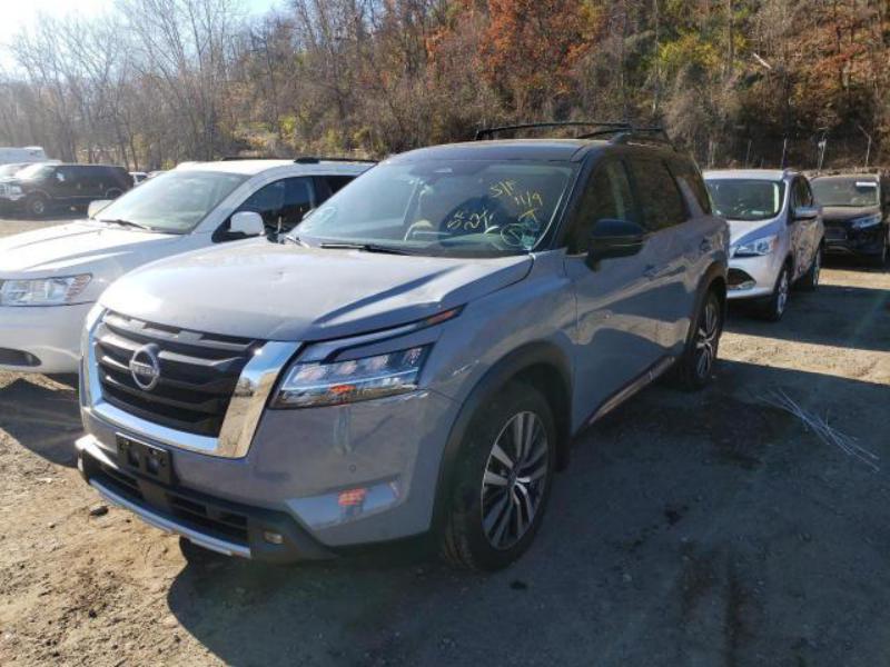 NISSAN PATHFINDER PLATINUM 2021