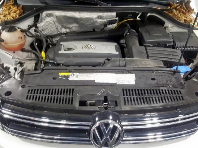 VOLKSWAGEN TIGUAN S 2014